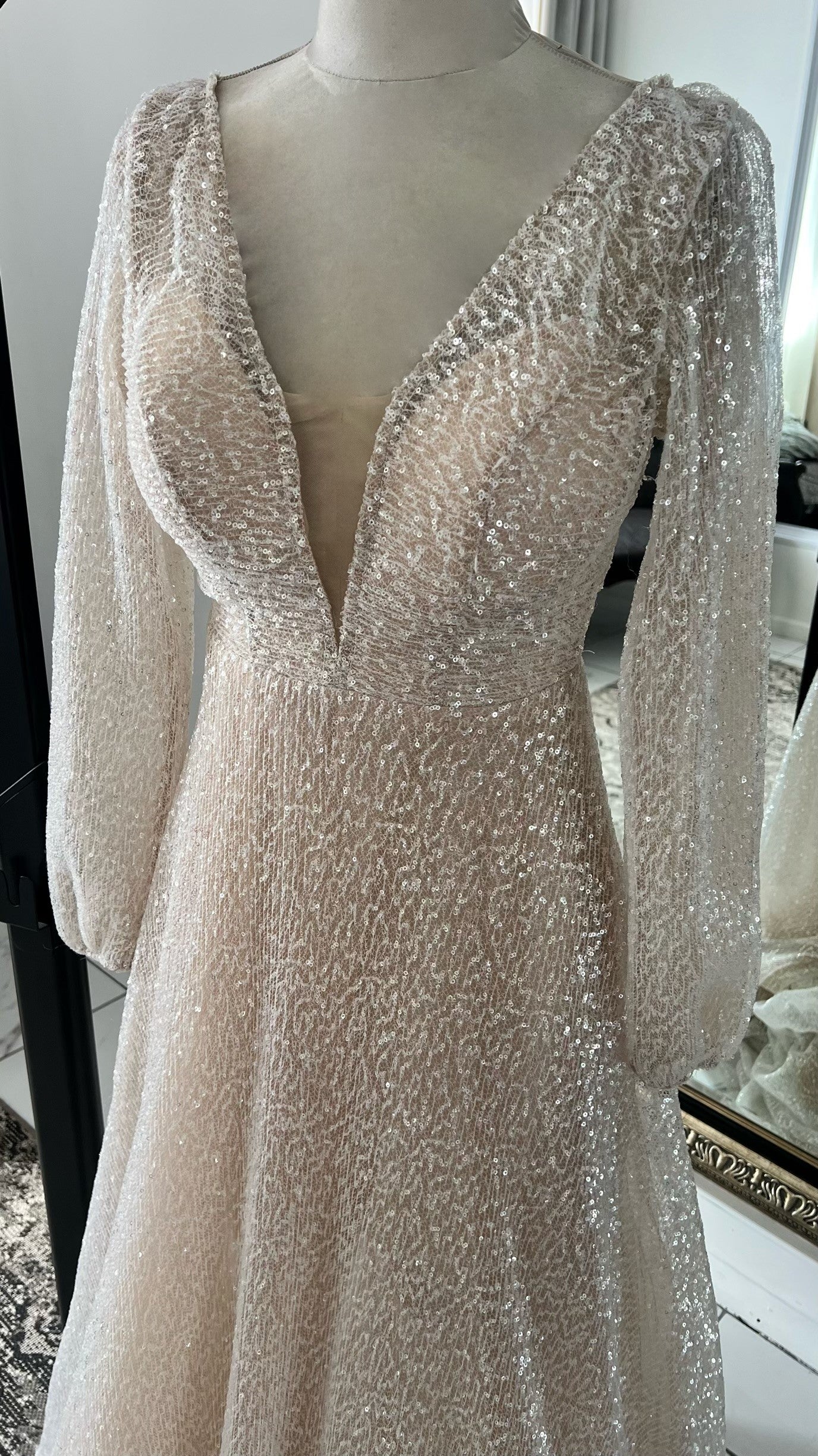 CODE 4002: Size 8/10