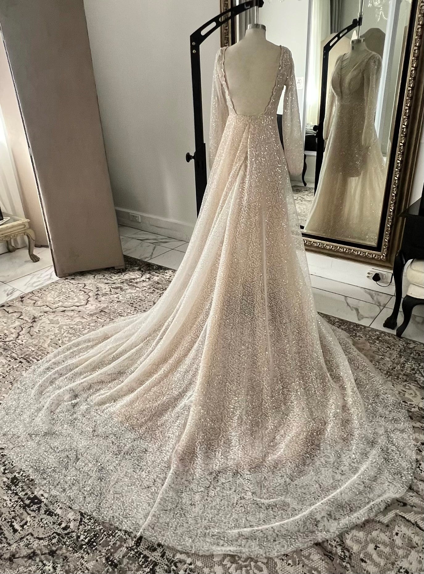 CODE 4002: Size 8/10