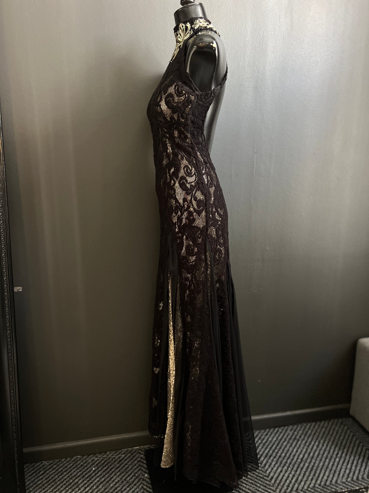 CODE 4023: Size 8/10