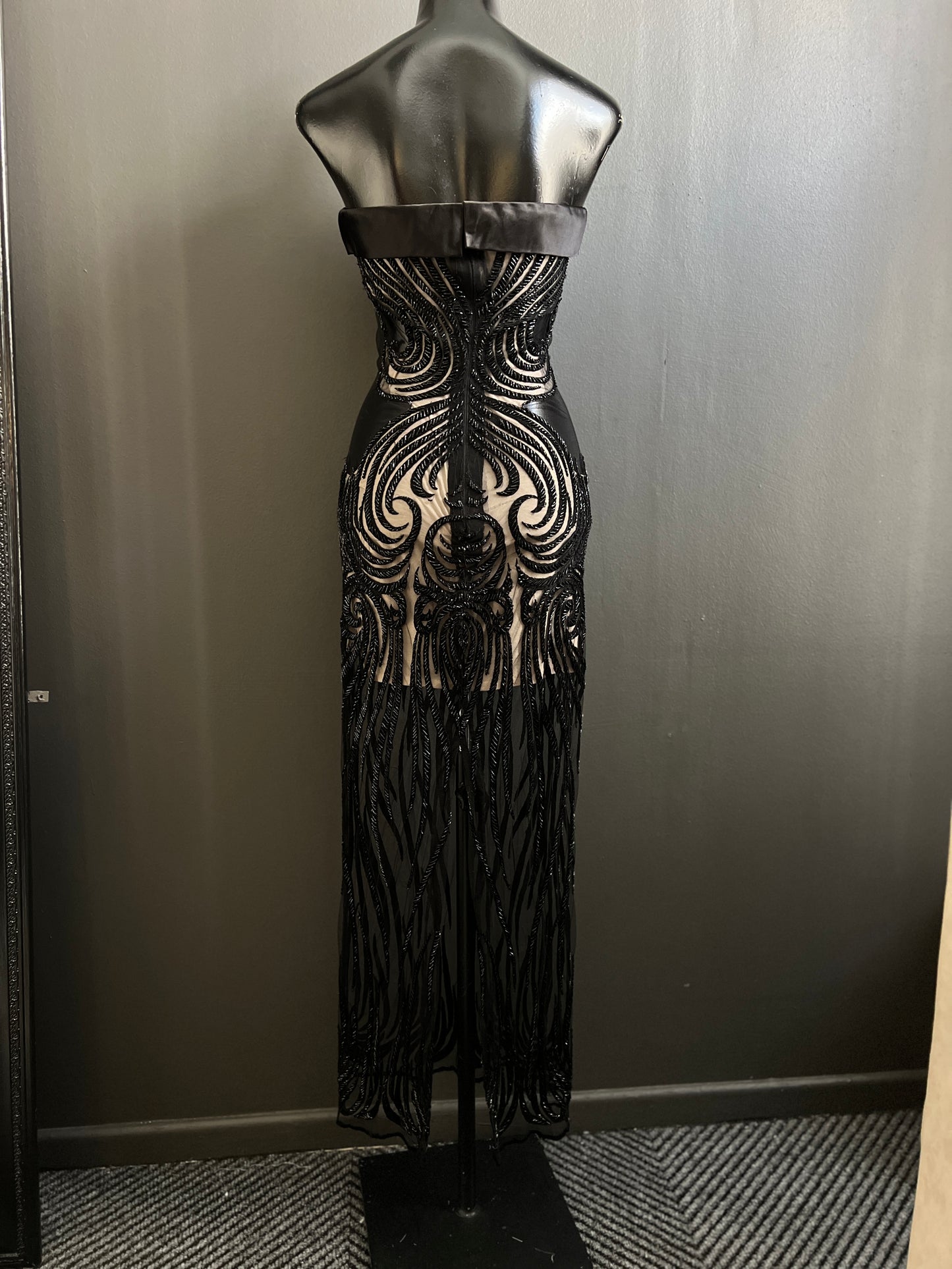 CODE 4122: Size 8