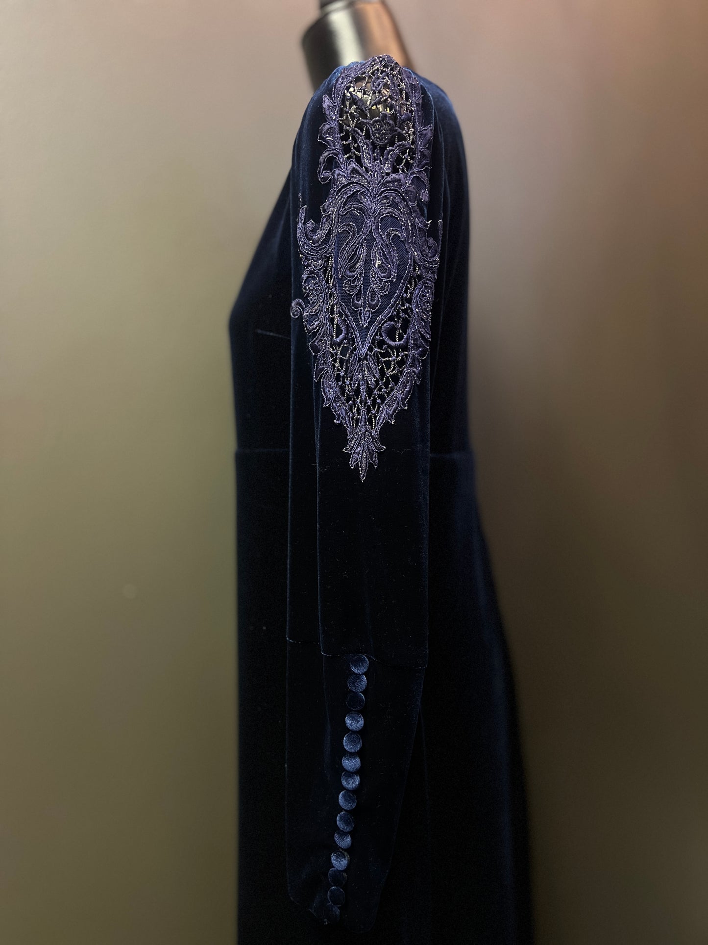 CODE 4016: Size 14/16