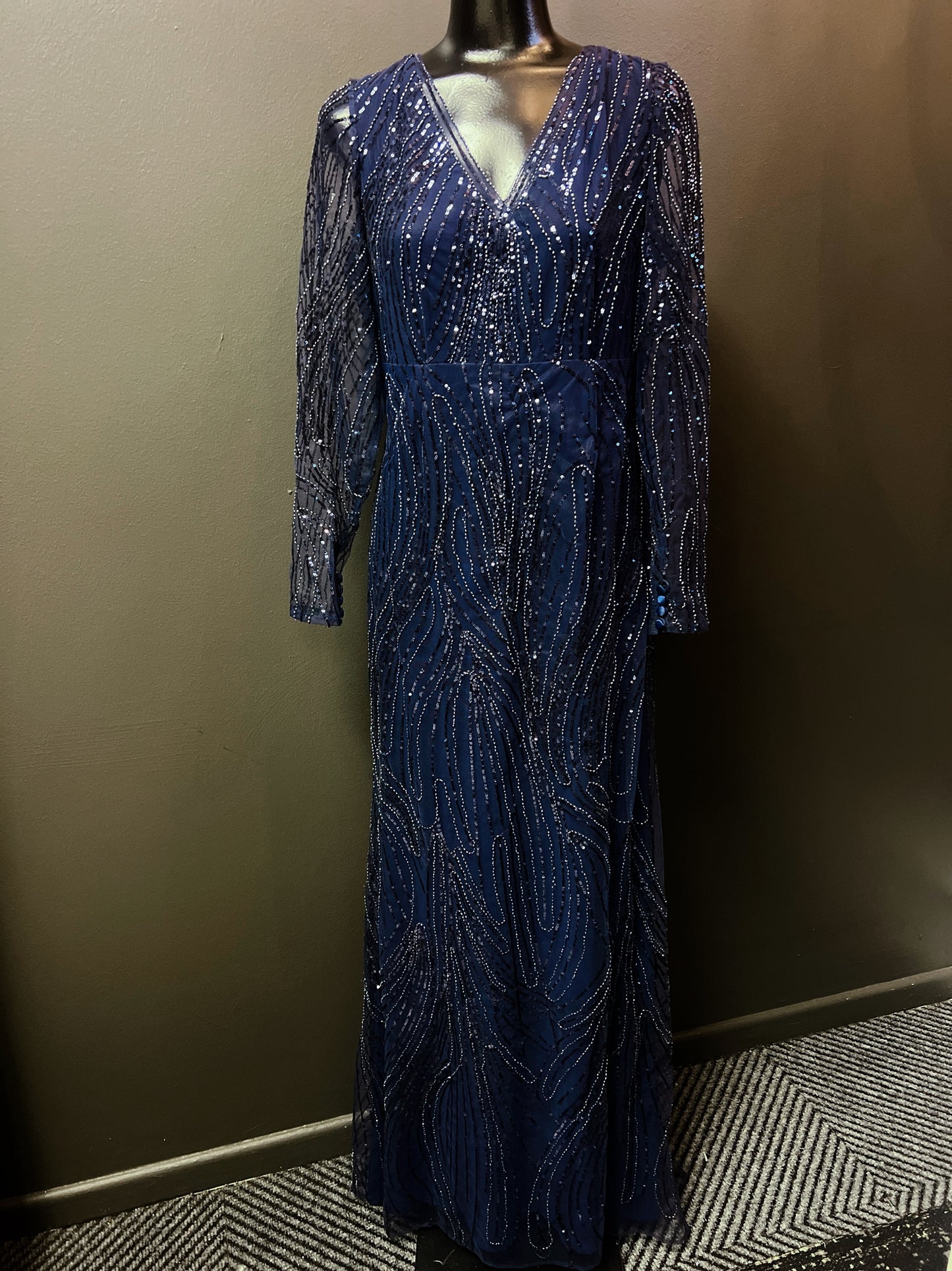 CODE 4017: Size 14/16