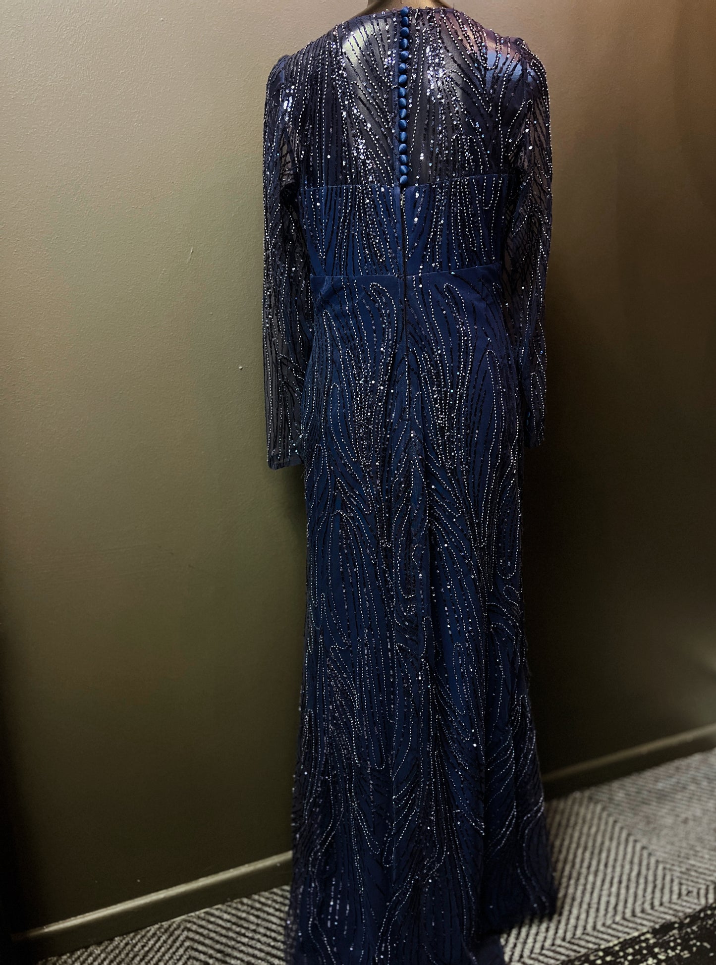 CODE 4017: Size 14/16