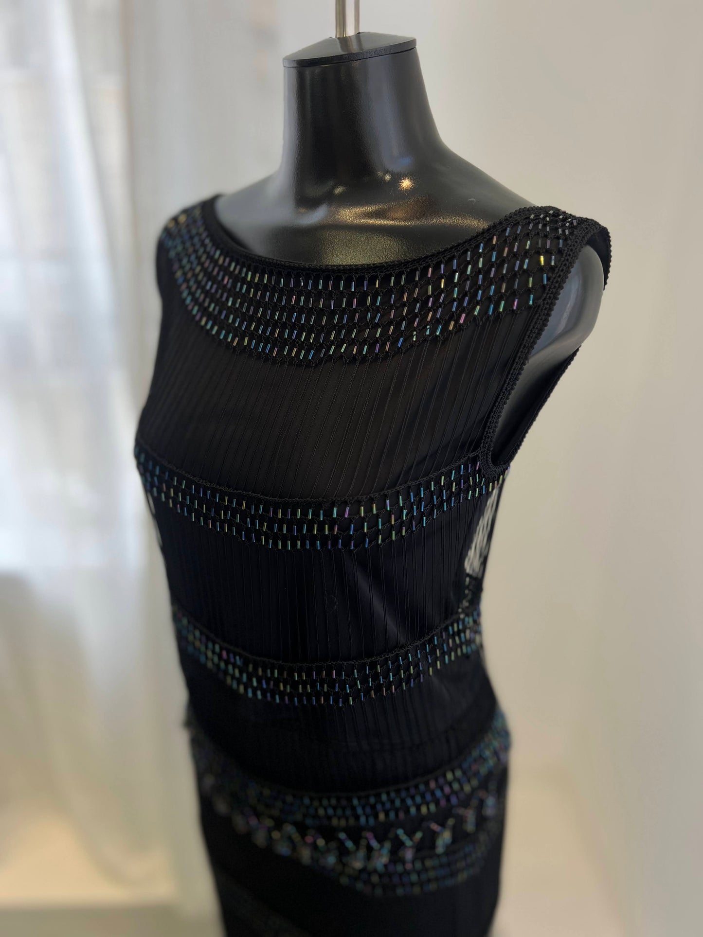 CODE 4092: Size 6/8