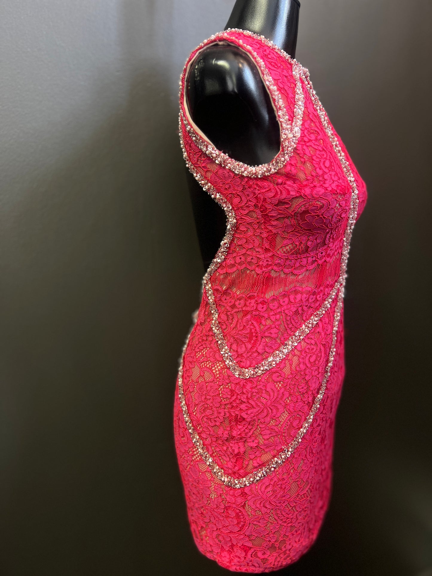 CODE 4097: Size 8/10