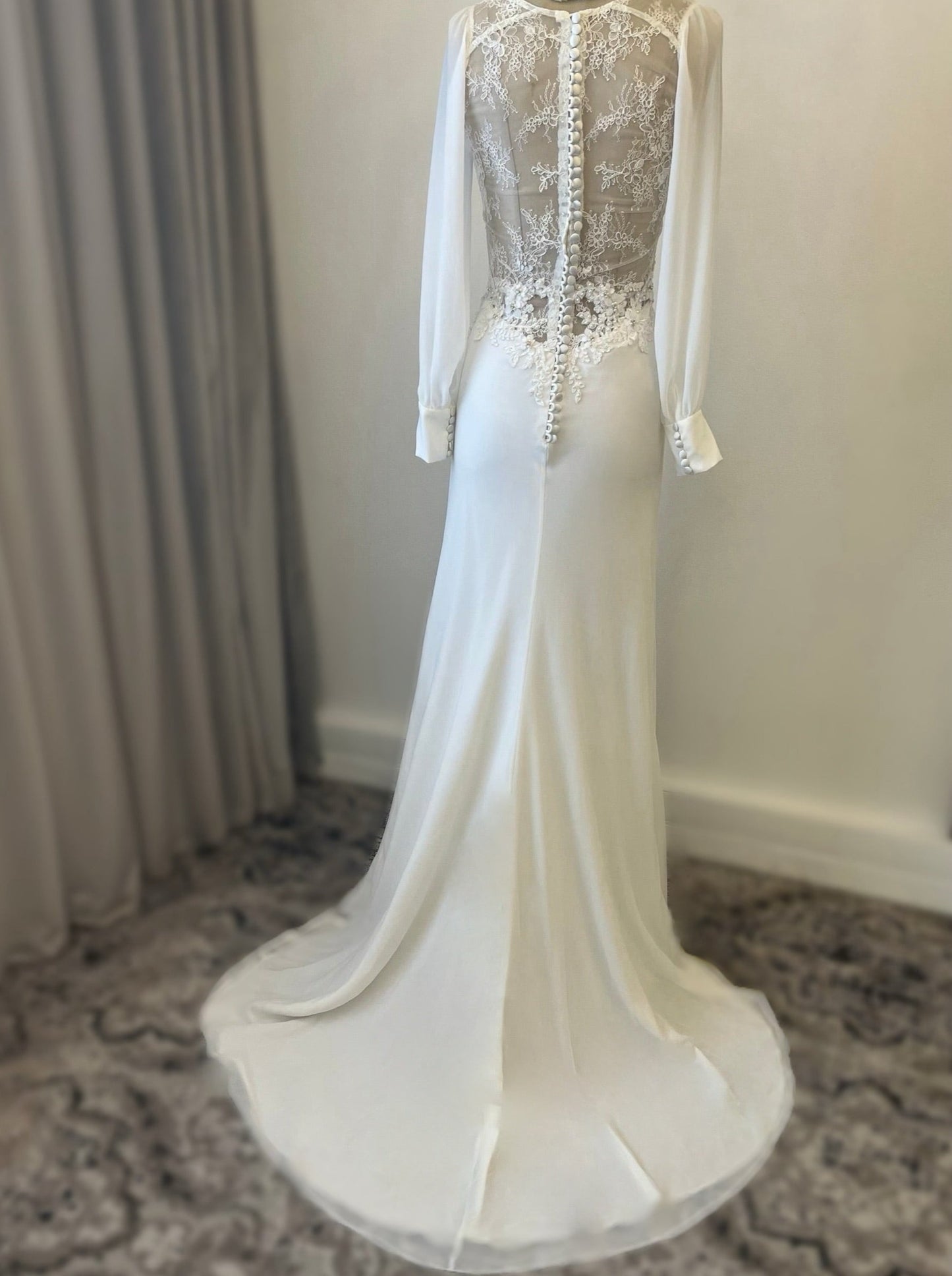Code 2079: Size 8