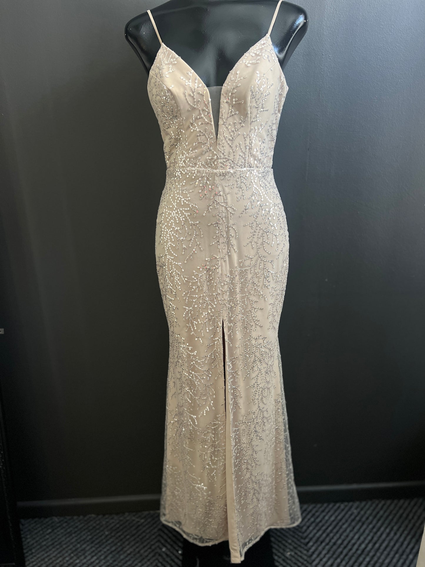 CODE 4111: Size 8/10