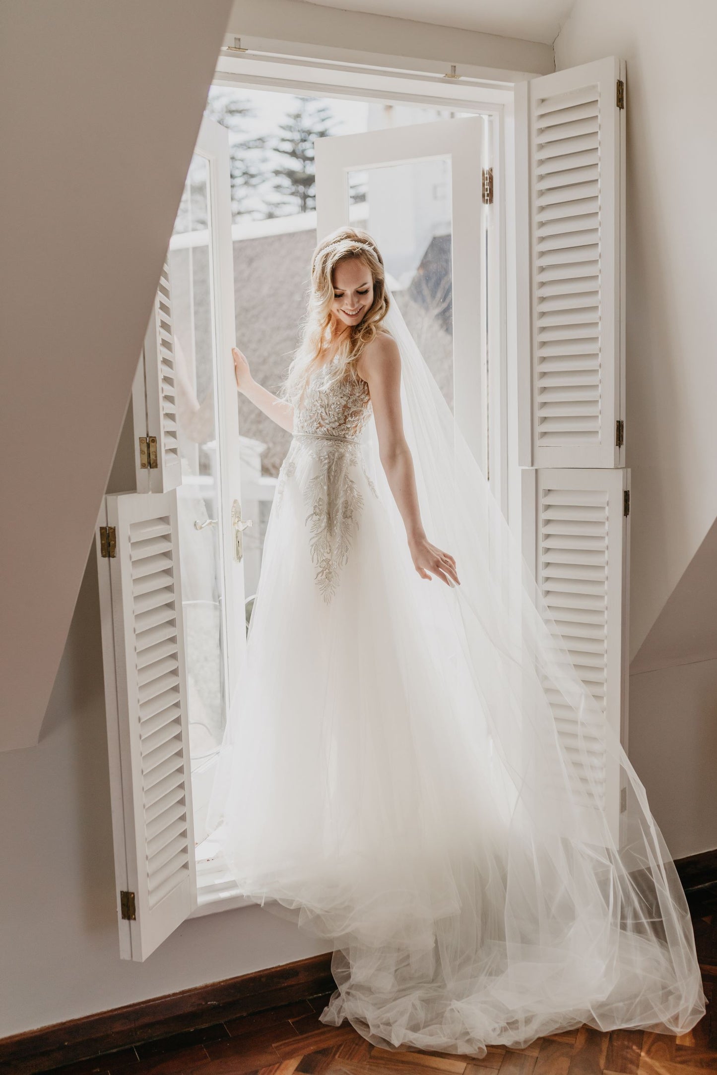CODE 002: Veil - Long Plain Single